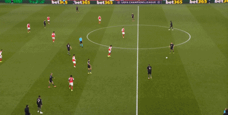 孔帕尼因为人手输球，阿尔特塔则因为人手变得眉清目秀