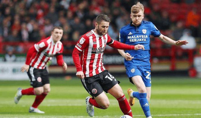 莱切斯特主场迎战谢菲尔德联，残缺阵容 vs 全民反击，莱切斯特攻防崩溃，谢菲联强势反弹，关键战焦点对决。